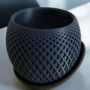 Pot de fleurs design – Bleu & noir mat – Texture ajourée imprimée en PLA